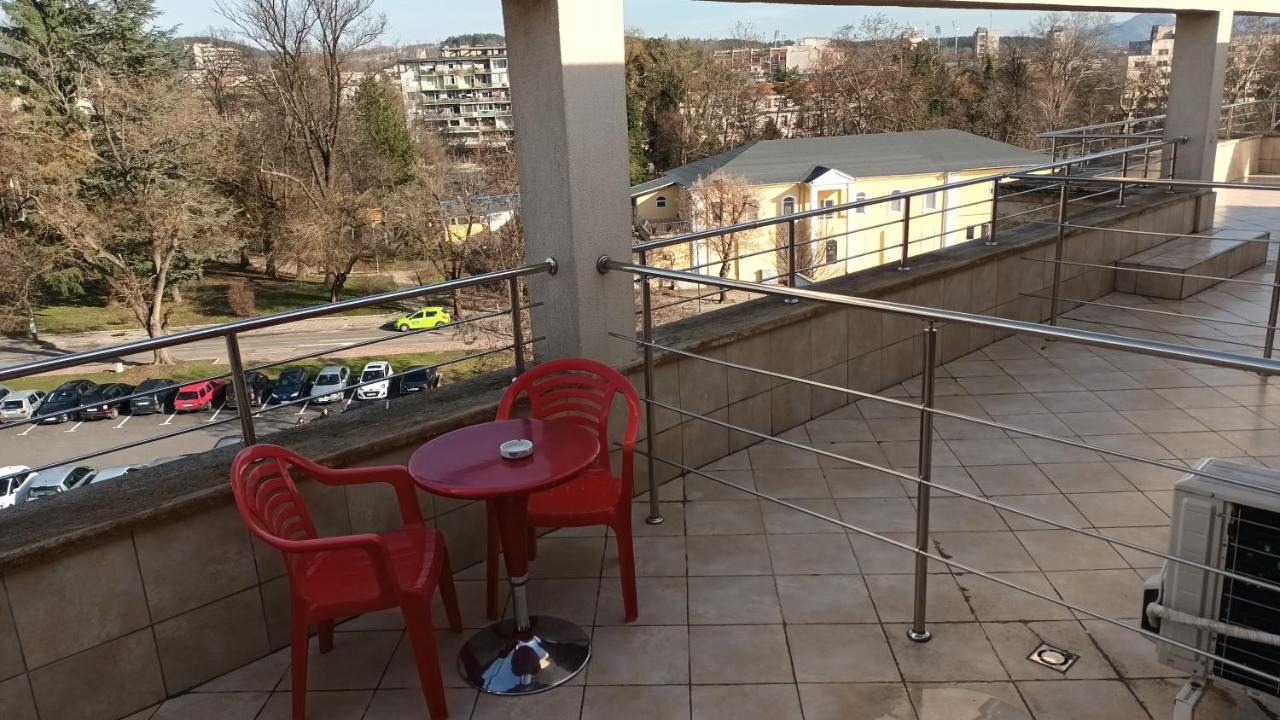 Стая За Гости Пентагона Kurdzhali Exterior photo